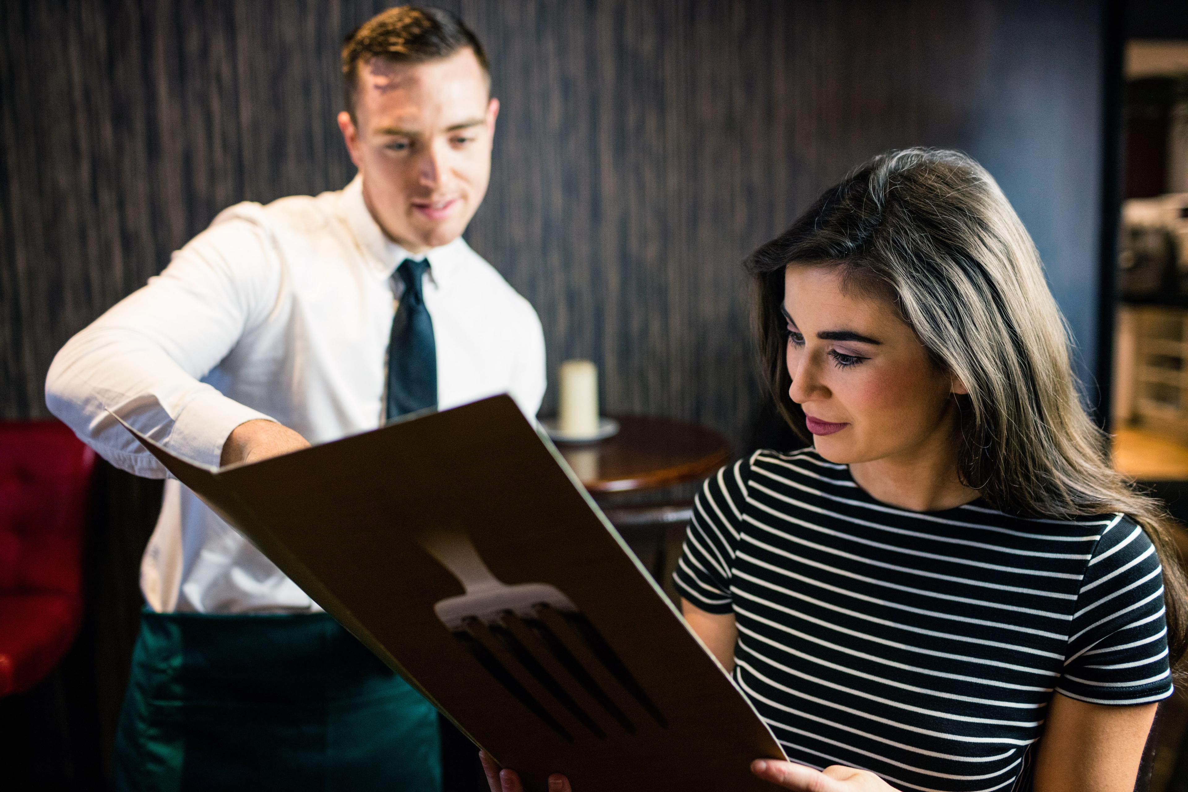 personal-de-servicio-en-restaurantes